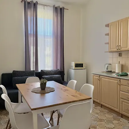 Apartment Carlsbad Near Center *